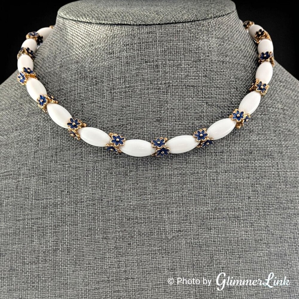 Vintage Crown Trifari Blue Enamel Floral Lucite Choker Necklace - Picture 1 of 9